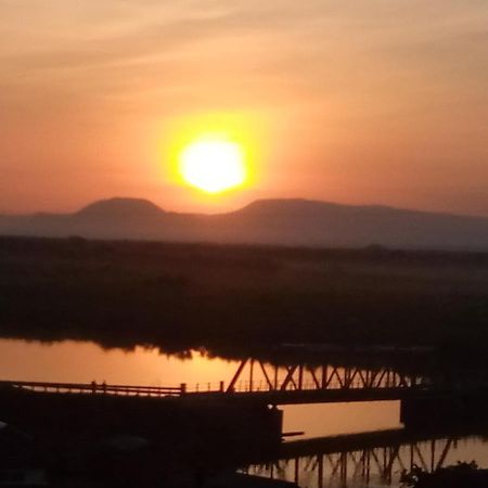 Tembo Safari Lodge Katunguru エクステリア 写真