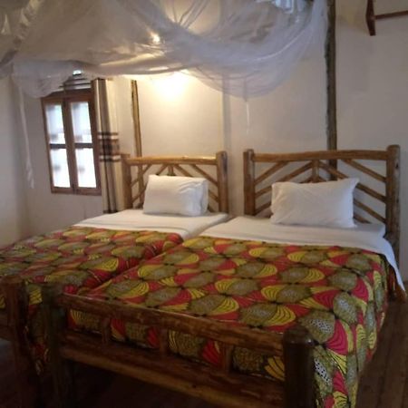 Tembo Safari Lodge Katunguru エクステリア 写真