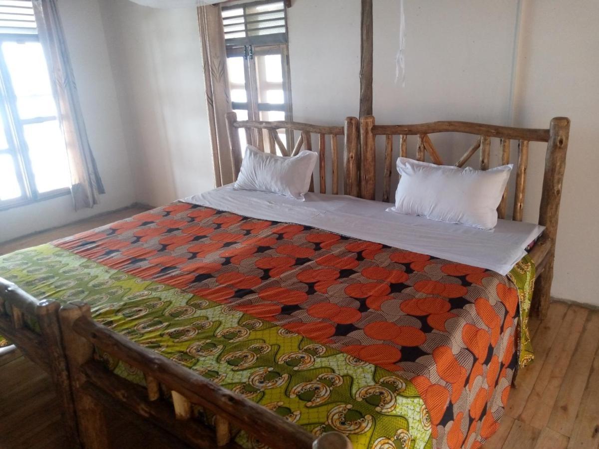 Tembo Safari Lodge Katunguru エクステリア 写真