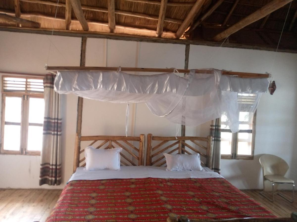 Tembo Safari Lodge Katunguru エクステリア 写真