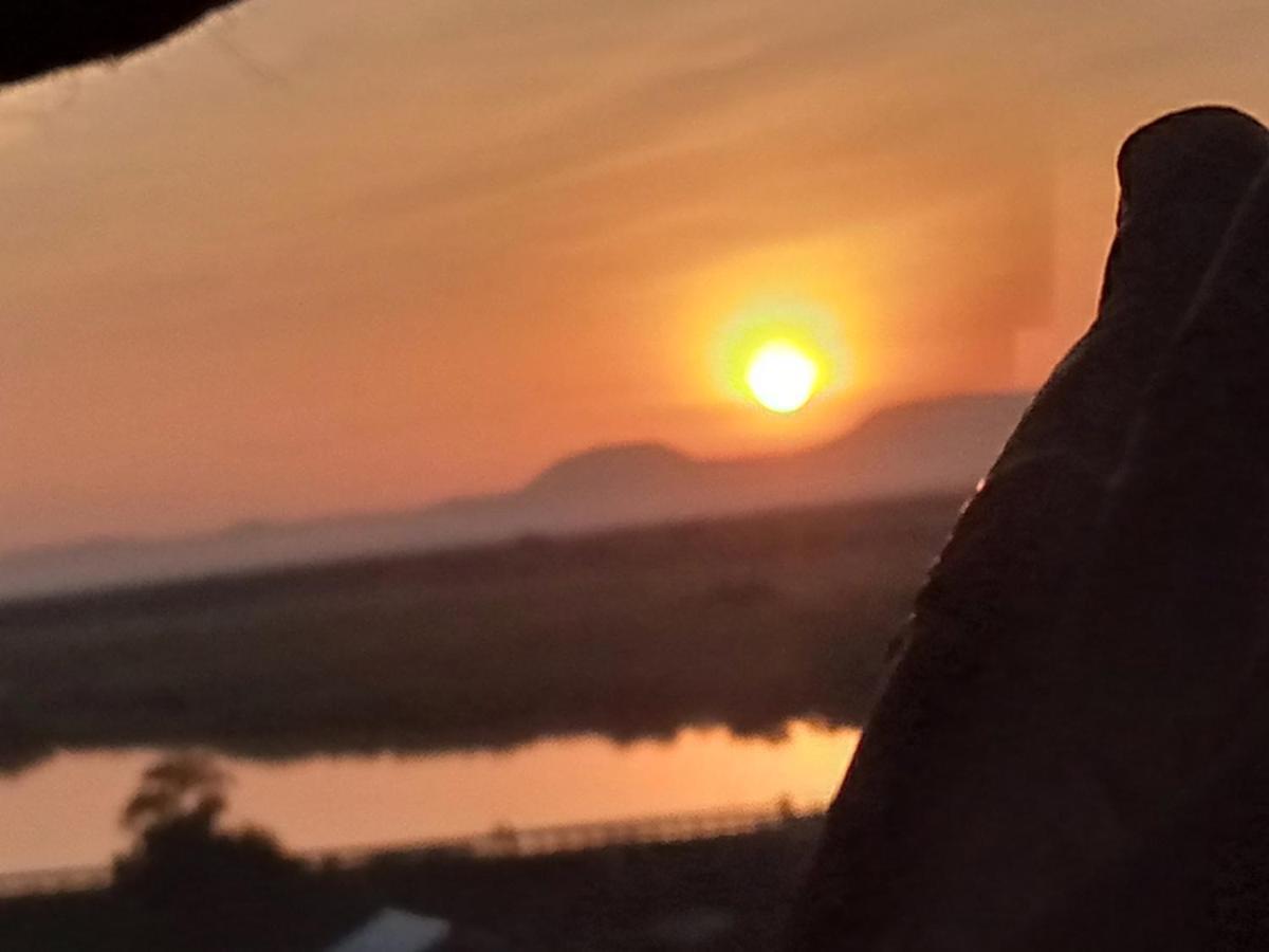 Tembo Safari Lodge Katunguru エクステリア 写真