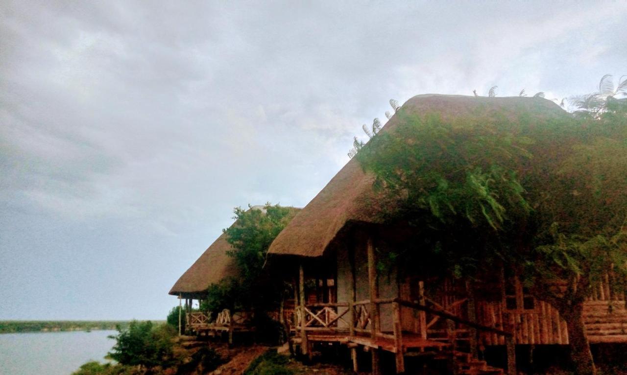 Tembo Safari Lodge Katunguru エクステリア 写真