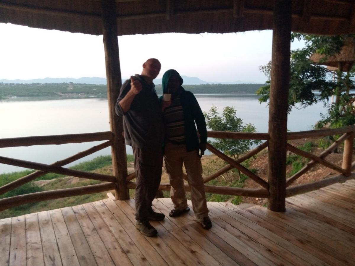 Tembo Safari Lodge Katunguru エクステリア 写真