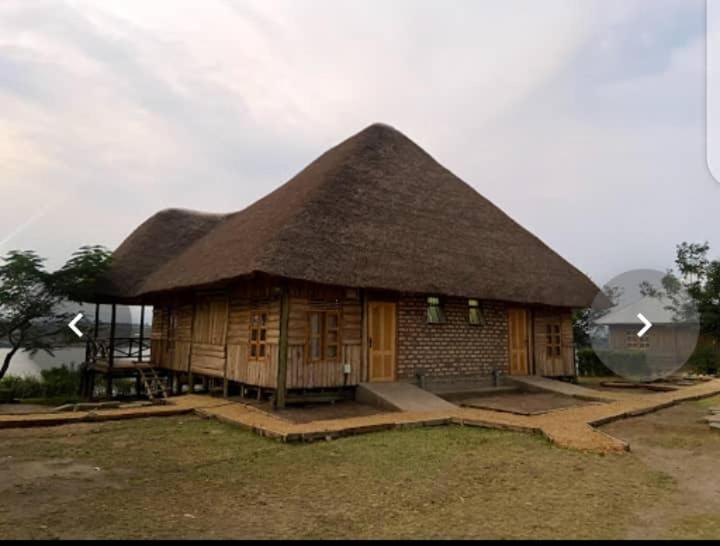 Tembo Safari Lodge Katunguru エクステリア 写真
