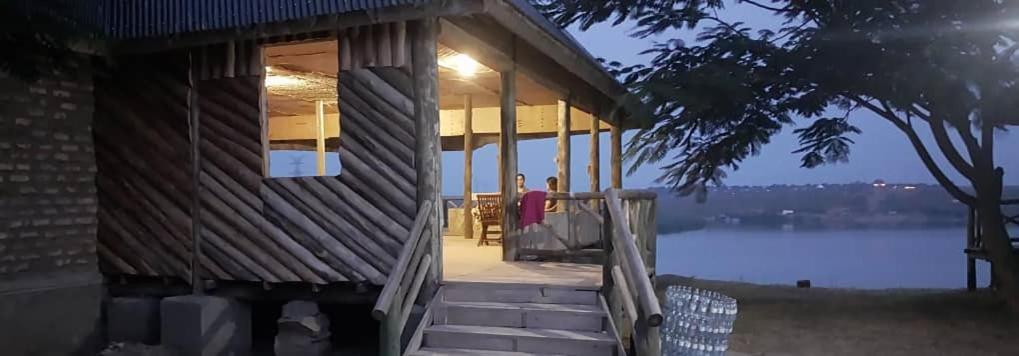 Tembo Safari Lodge Katunguru エクステリア 写真