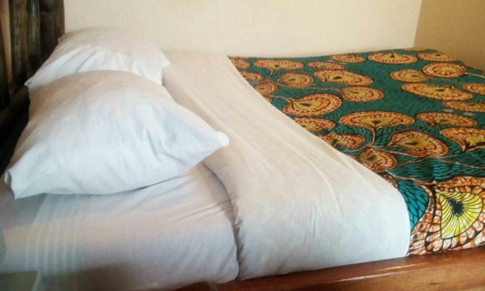 Tembo Safari Lodge Katunguru エクステリア 写真
