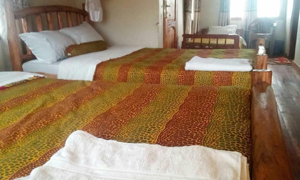 Tembo Safari Lodge Katunguru エクステリア 写真