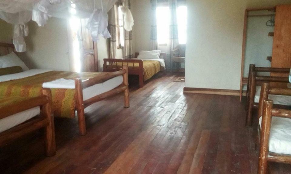 Tembo Safari Lodge Katunguru エクステリア 写真