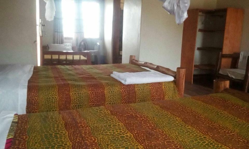 Tembo Safari Lodge Katunguru エクステリア 写真