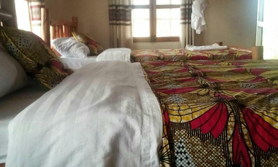 Tembo Safari Lodge Katunguru エクステリア 写真